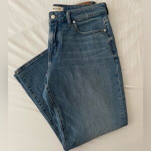 Madewell curves 90’s straight jean